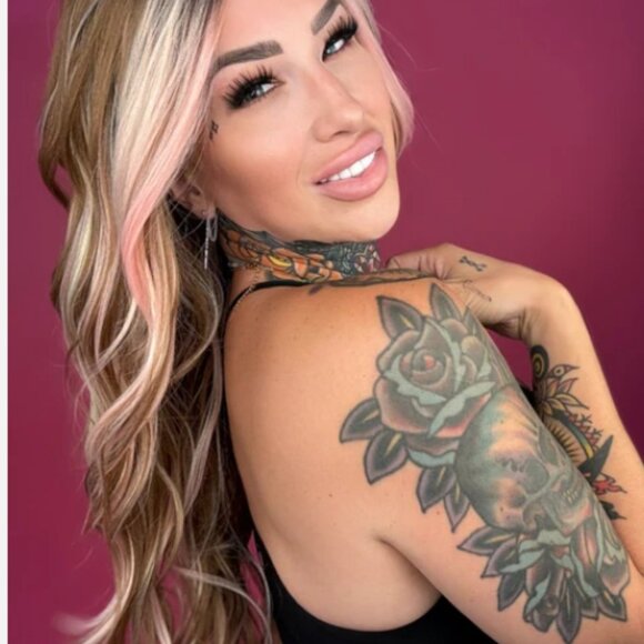 🦋Hang 10 Lacefront Wig purchased from Rebel Gypsy - Picture 4 of 7